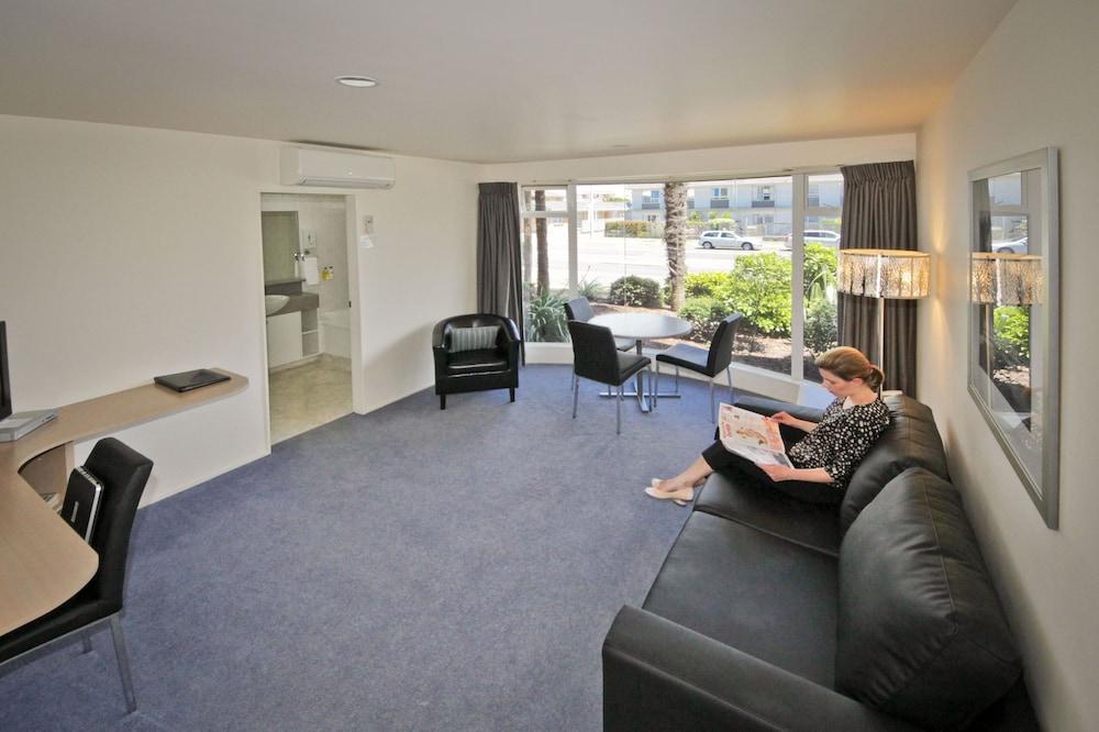 Baywatch Motor Inn Mount Maunganui Buitenkant foto