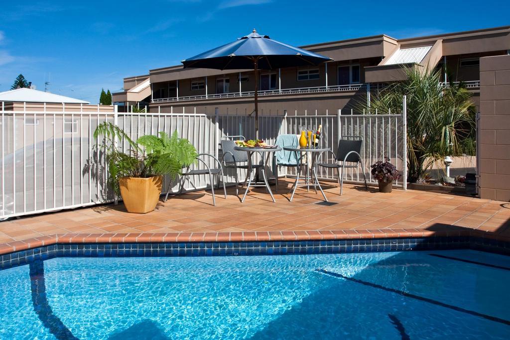 Baywatch Motor Inn Mount Maunganui Buitenkant foto