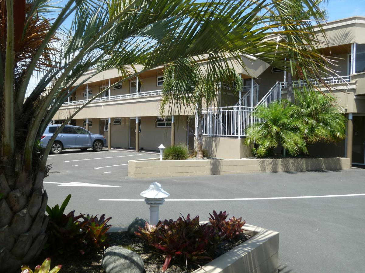 Baywatch Motor Inn Mount Maunganui Buitenkant foto