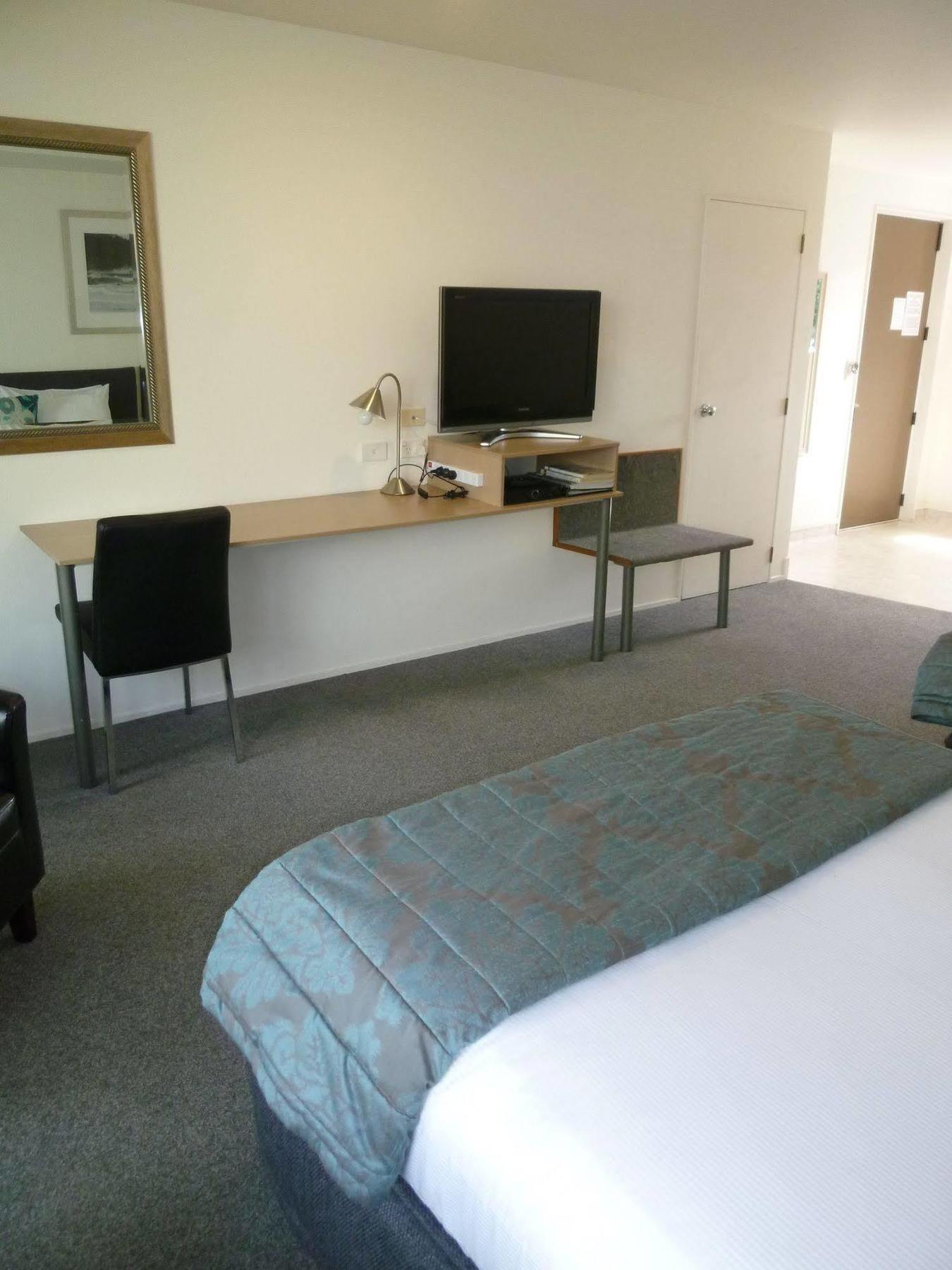 Baywatch Motor Inn Mount Maunganui Buitenkant foto