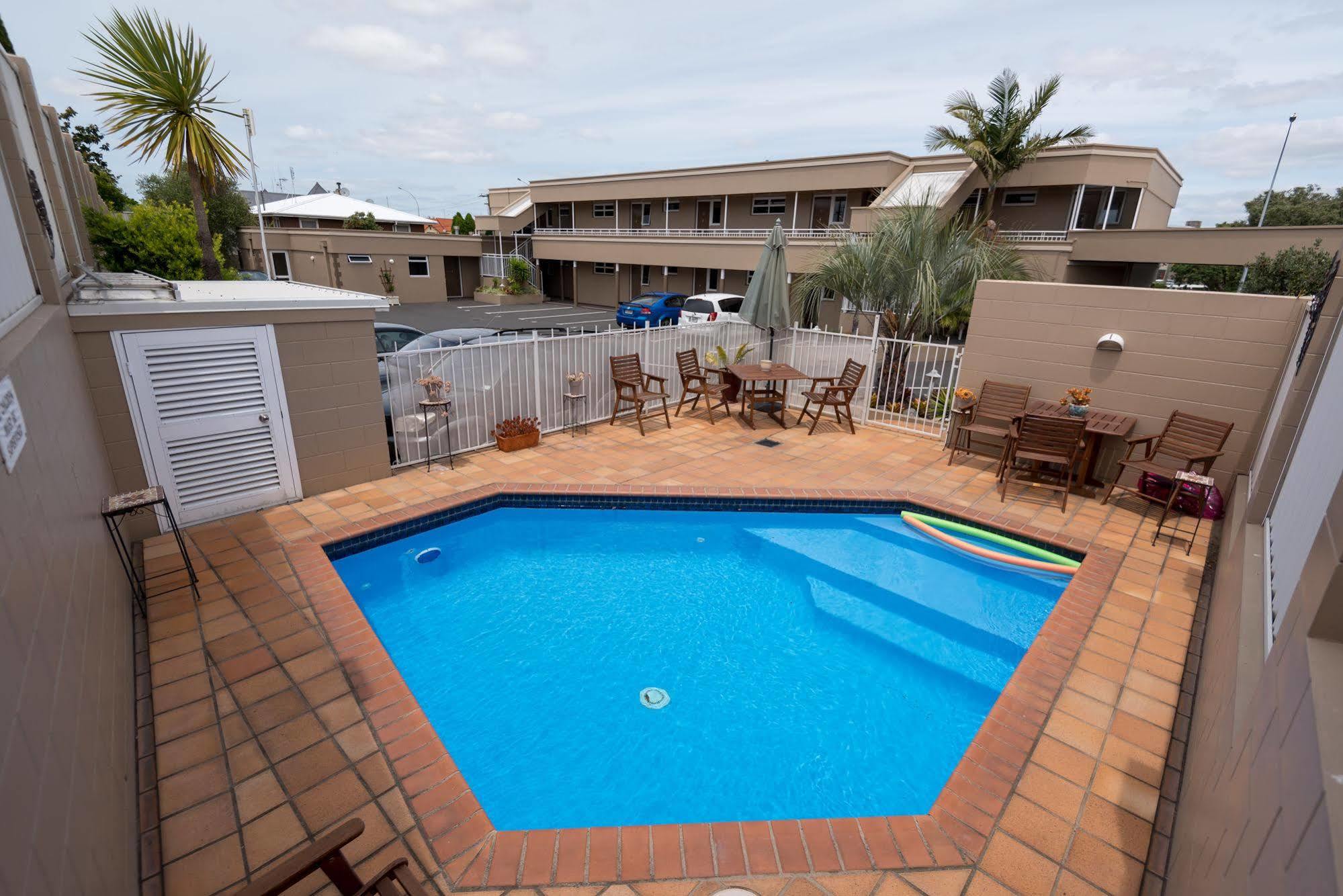 Baywatch Motor Inn Mount Maunganui Buitenkant foto